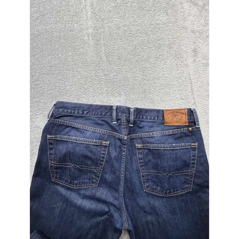 Lucky Brand 361 Vintage Straight Jeans Mens Measured 37x32‎ Blue Medium Wash